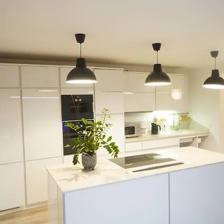 Former Berlin High-end Kitchen 3 Bedroom *