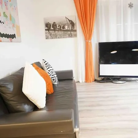 Former Berlin High-end Kitchen 3 Bedroom Lejlighed Teltow