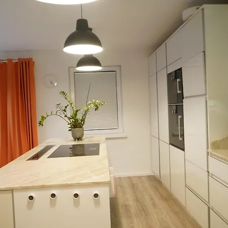 Former Berlin High-end Kitchen 3 Bedroom *